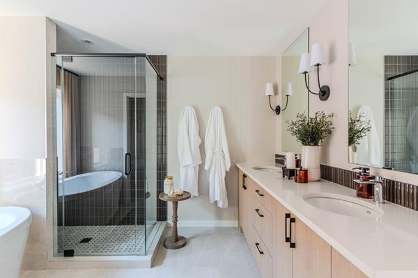 The Sage CreekView - Primary Ensuite 2