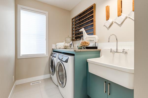 Amelia Harmony - Laundry Room
